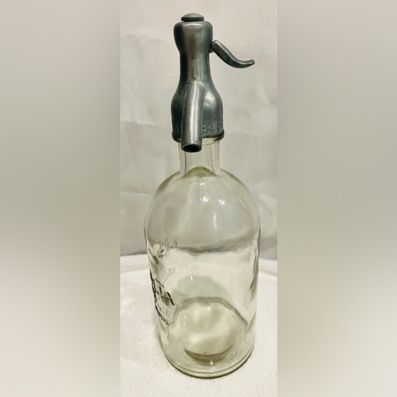 Magnolia home by Joanna Gaines decorative bottle - Picture 5 of 5